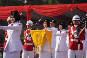 Menempa Diri dalam Berbagai Aktivitas, Kerap Nemani Ayah Jual Bubur